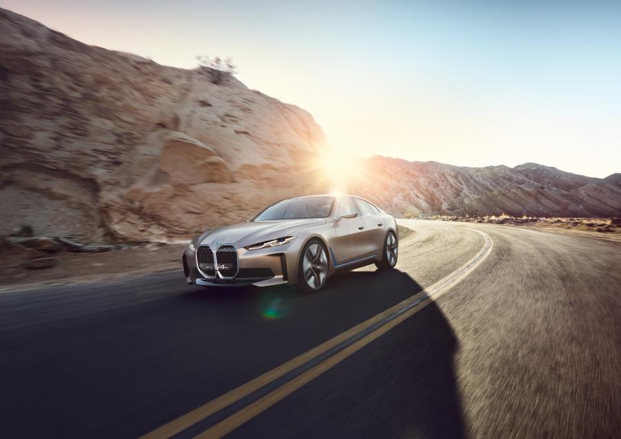  BMW Concept i4 2020 года  (фото 14 из 71)